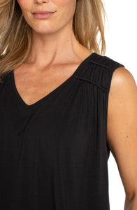 SLEEVELESS SHIRRED BLACK DETAIL KNIT TOP