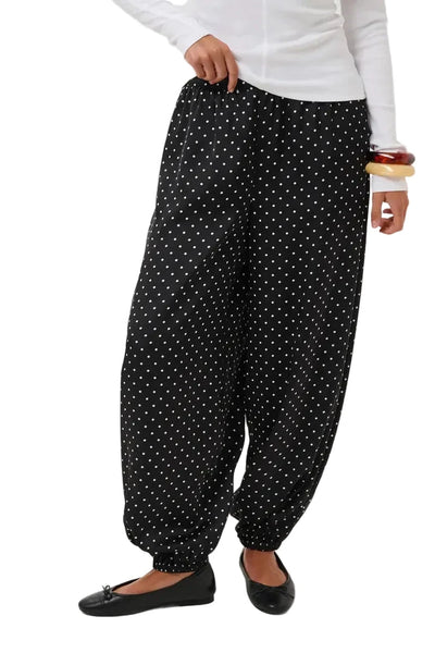 BLACK JOGGER PANT WITH WHITE POLKA DOTS Blouse Kaffe 