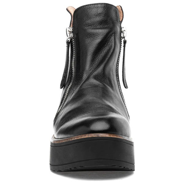 BLACK LEATHER ANKLE BOOT WITH SIDE ZIPPERS Shoes Django & Juliette 