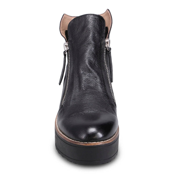BLACK LEATHER ANKLE BOOT WITH SIDE ZIPPERS Shoes Django & Juliette 