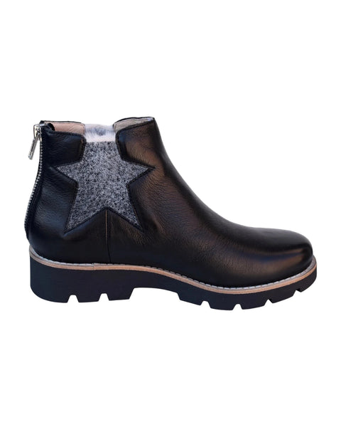 BLACK LEATHER ANKLE BOOT WITH STAR DETAIL AND BACK ZIPPER Shoes Django & Juliette 
