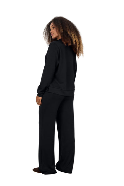 BLACK V NECK COLLAR TOP Top SOYACONCEPT 