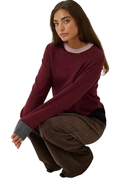 BURGUNDY COLOR BLOCK SWEATER SWEATER CULTURE 