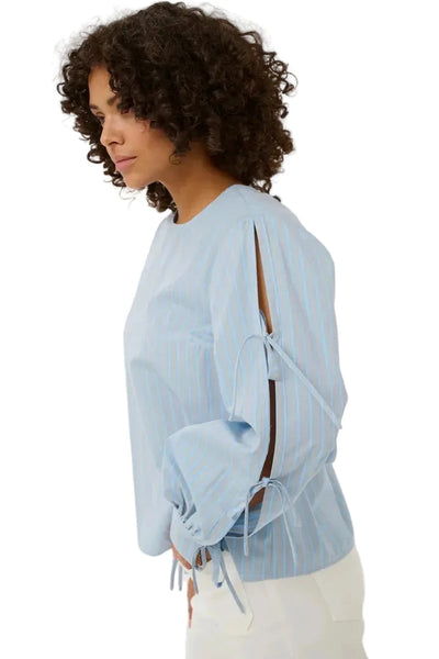 CREW NECK BLUE PINESTRIPE TOP WITH SLEEVE DETAIL Blouse Kaffe 