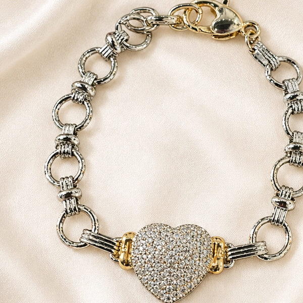 CRYSTAL HEART LINK CHAIN BRACELET Bracelet FashionWear Collection 