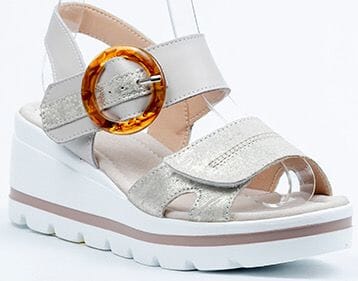 GOLD WEDGE SANDAL WITH TORTOISE BUCKLE CLOSURE Shoes Little Empress 36 Gold 