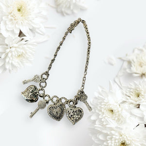 HEART AND KEY CHUNKY CHARM NECKLACE necklace FashionWear Collection Silver 