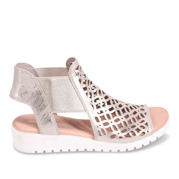 LEATHER SANDAL WITH LASER CUT DESIGN Shoes Django & Juliette 37 Gold 