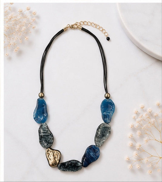 OVAL BLUE STONE NECKLACE Necklaces FashionWear Collection 