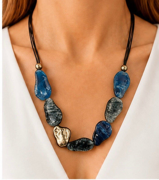 OVAL BLUE STONE NECKLACE Necklaces FashionWear Collection 