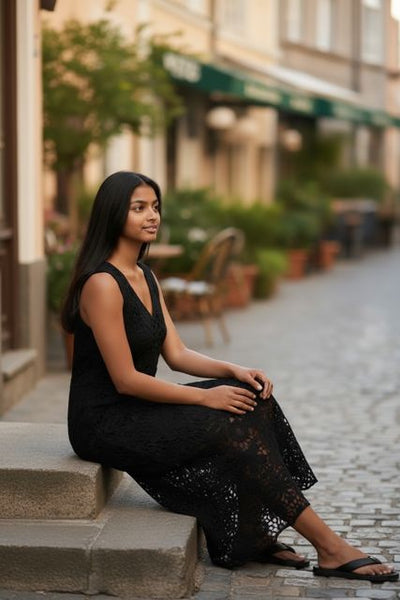 SLEEVELES LINED BLACK CROCHET DRESS Dresses Charlie B 