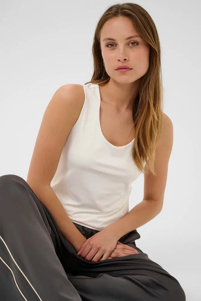 SLEEVELESS OFF WHITE TANK Tank Kaffe 