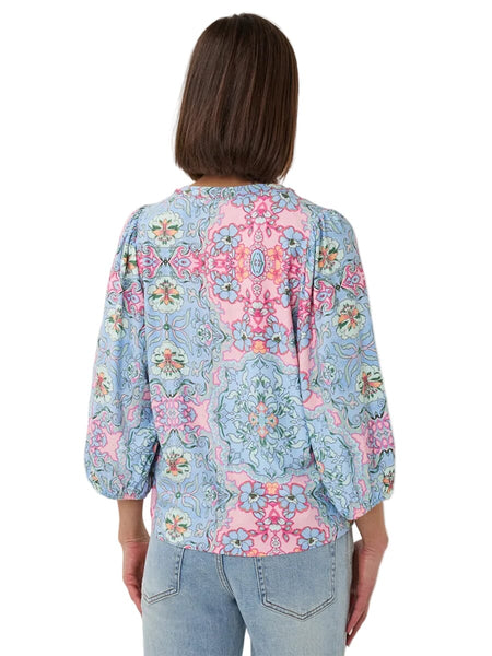 SOFT PASTEL PAISLEY EMBELLISHED V-NECK TOP Shirts & Tops Esqualo 