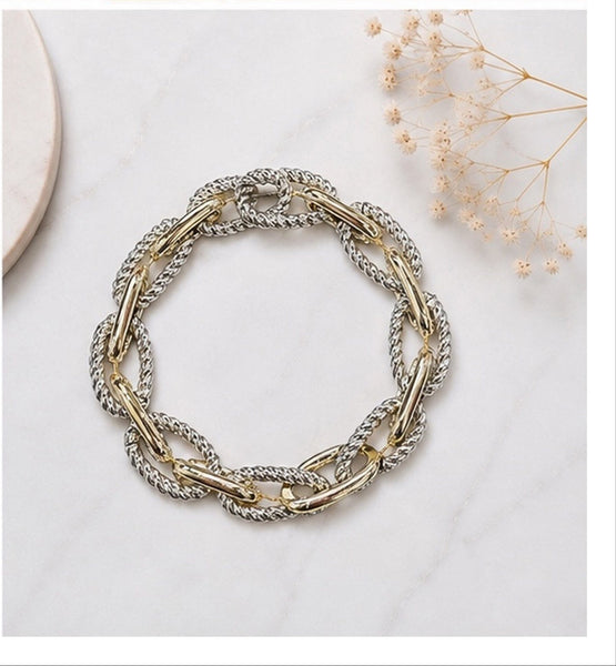 STRETCHY BIG CHAIN LINK BRACELET Bracelet FashionWear Collection 