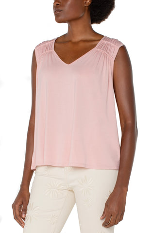 SLEEVELESS SHIRRED PINK DETAIL KNIT TOP