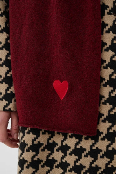 WINE SCARF WITH RED HEART CULTURE 