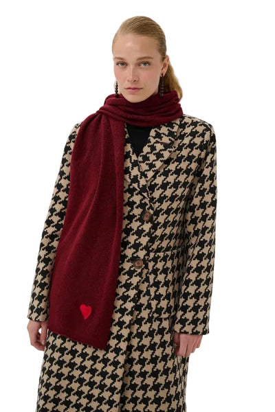 WINE SCARF WITH RED HEART CULTURE 